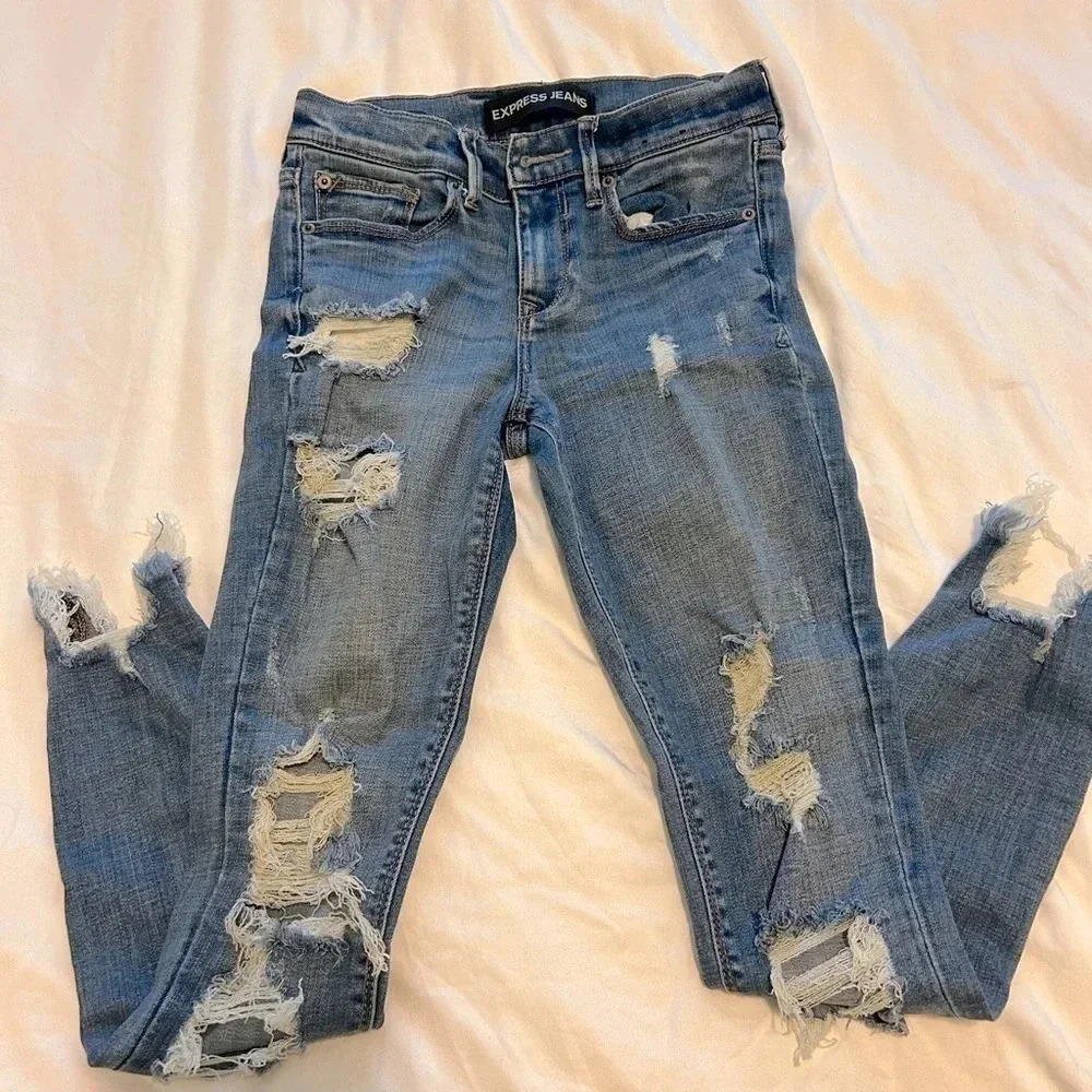 Express Jeans Performance Stretch Skinny Midrise Distressed Jeans - 0